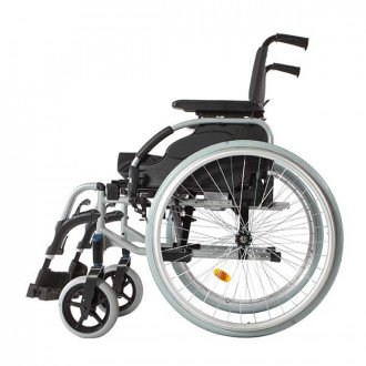 Кресла-коляска с ручным приводом Invacare Action 2 NG в Екатеринбурге
