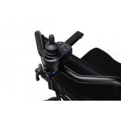 Пульт управления устанавливается на ручку-толкатель для сопровождающего лица