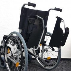 Откидные подлокотники
