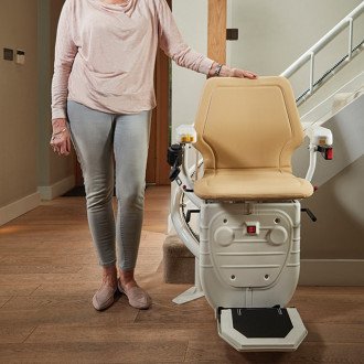 Подъёмник кресельный лестничный Bespoke Stairlifts Infinity V9 в Екатеринбурге